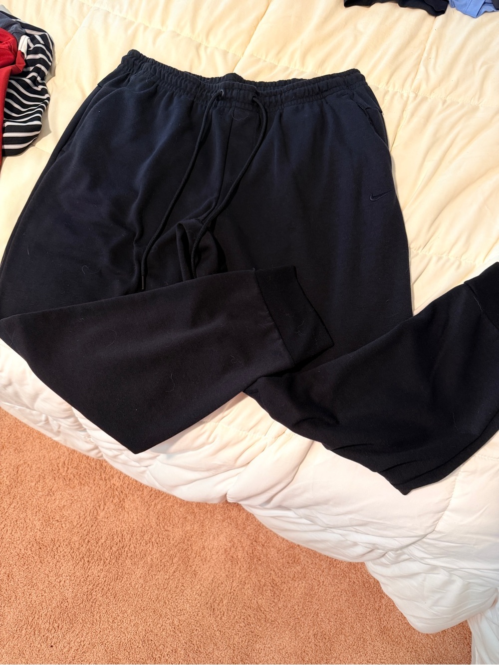 Nike Black Men's Fleece Joggers with Drawstring Waist